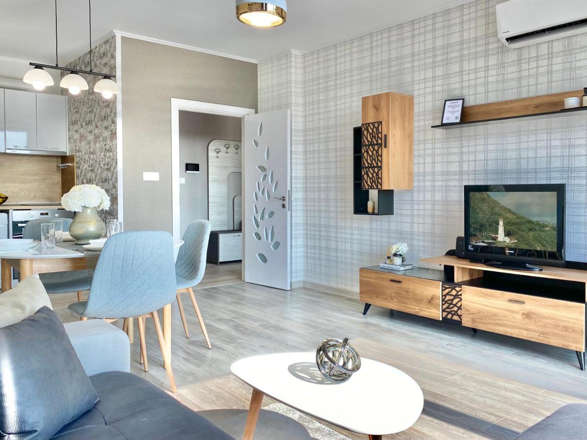 Private Apartment For 4 Guests And Parking Plovdiv Eksteriør bilde